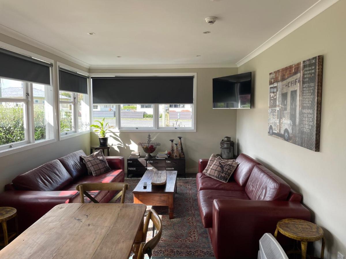 Piopio Fatowl Motel, Bar & Eatery المظهر الخارجي الصورة