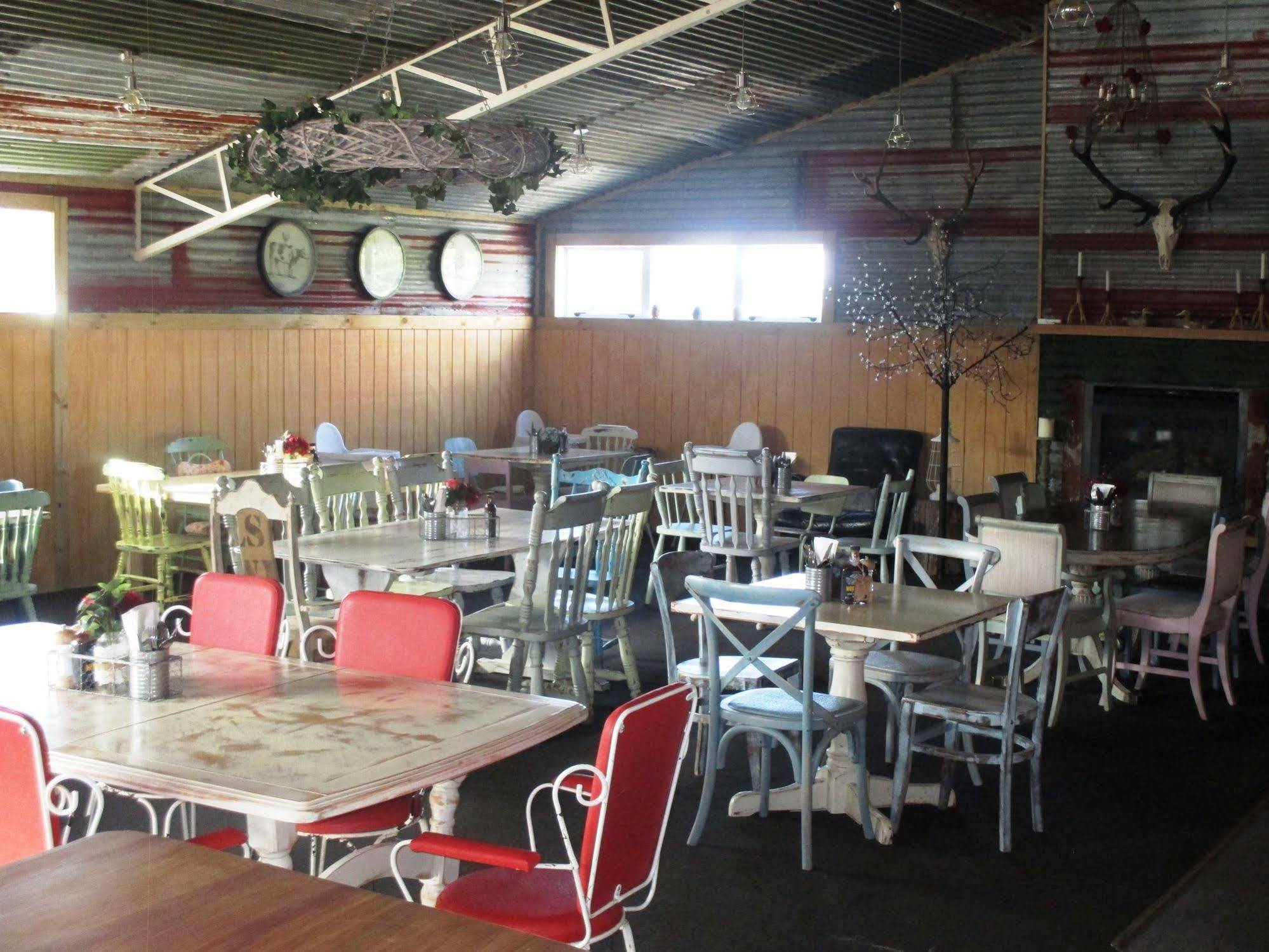 Piopio Fatowl Motel, Bar & Eatery المظهر الخارجي الصورة